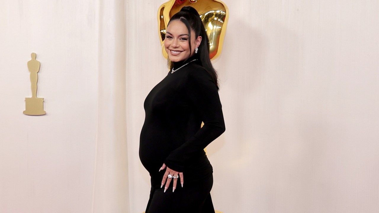 High School Musical star Vanessa Hudgens debuts baby bump on Oscars red ...