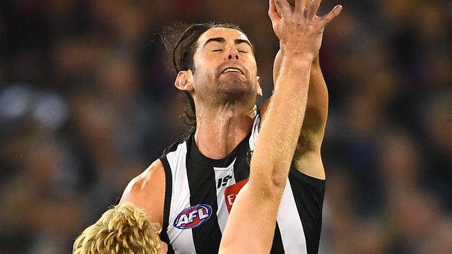 Collingwood ruckman Brodie Grundy battles West Bulldog counterpart at Melbourne Cricket Ground. Picture: by Quinn Rooney/Getty Images.