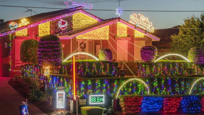 Let's vote for who we think has the best CHristmas lights display in Bundaberg.