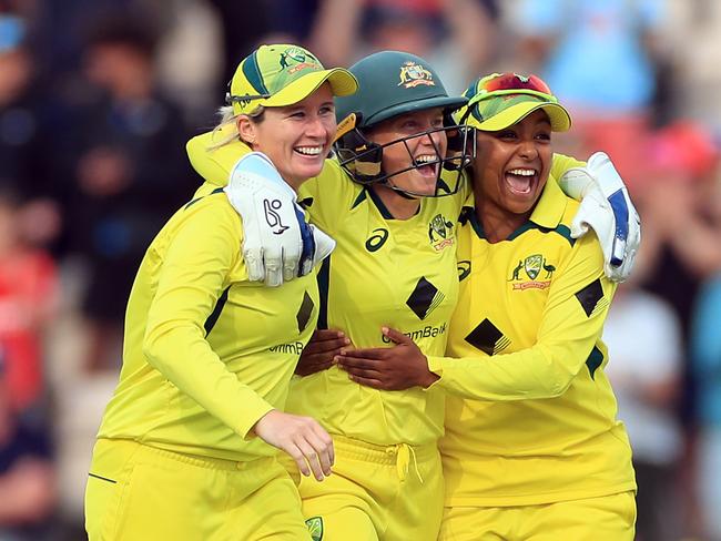 Australia players celebrate winning the second one day international of the Women's Ashes Series to retain the Ashes at the Ageas Bowl, Southampton. Picture date: Sunday July 16, 2023.. See PA story CRICKET England. Photo credit should read: Bradley Collyer/PA Wire. RESTRICTIONS: Editorial use only. No commercial use without prior written consent of the ECB. Still image use only. No moving images to emulate broadcast. No removing or obscuring of sponsor logos.