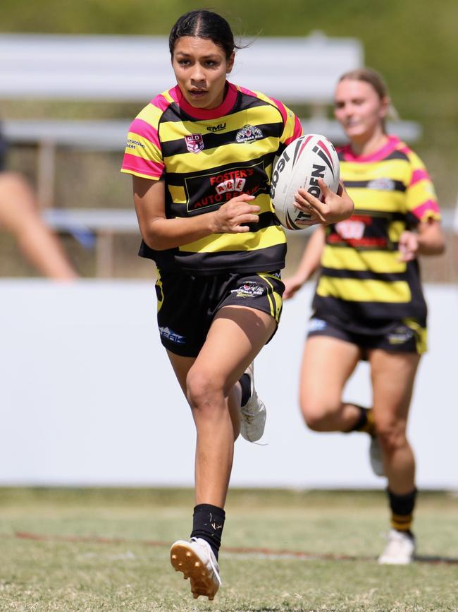 Centrals Tigers fullback Ana Malupo carries the ball. Picture: Sharon Woodward.