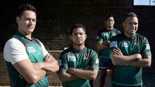 Yileen Gordon (R) with former teammates (L-R) John Sutton, Mick Moran and Manase Manuokafoa. Picture: Gregg Porteous 