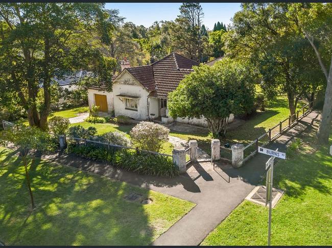 12 Burns Rd Wahroonga. NSW Real Estate