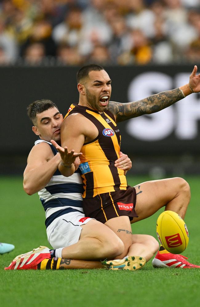 Mannagh tackles Jarman Impey. Picture: Quinn Rooney/Getty Images