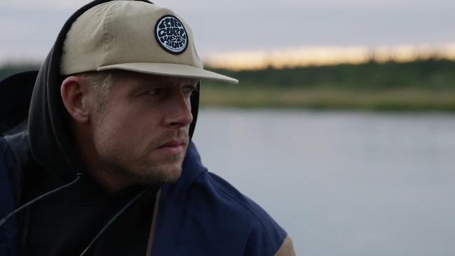 Mick Fanning Visits Grizzly Plains Conservancy 