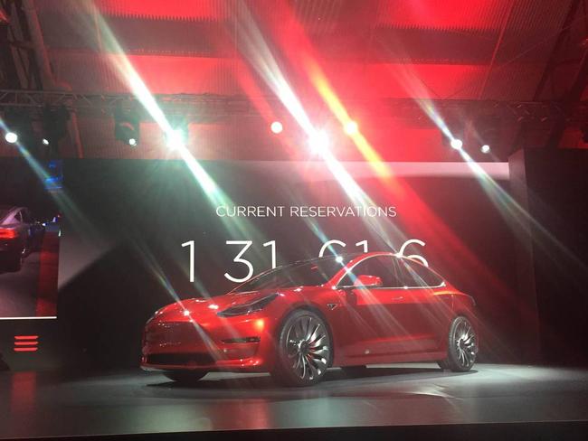 Tesla Motors said reservations for its Model 3 electric car have surpassed 276,000. PHOTO: JOHN STOLL/THE WALL STREET JOURNAL