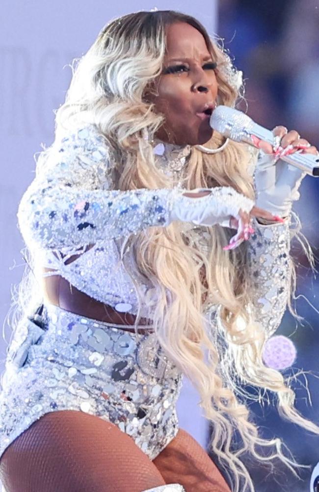 Mary J. Blige performs during the Pepsi Super Bowl LVI Halftime Show. Picture: Getty