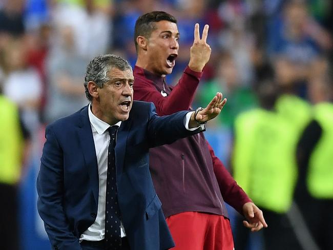 Ronaldo injury, substitution, tears, cry: Euro 2016 final