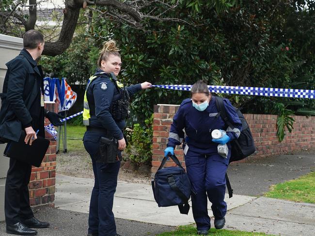 MELBOURNE AUSTRALIA - NewsWire Photos JULY 6, 2024: A murder investigation is underway after a man died at a property in Brighton on Friday night. Picture: NewsWire / Luis Enrique Ascui