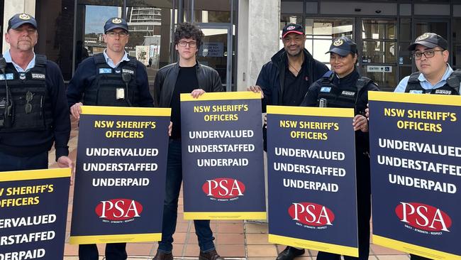 Sheriffs protested outside Campbelltown court for better pay and work conditions. Picture: Inasha Iftekhar