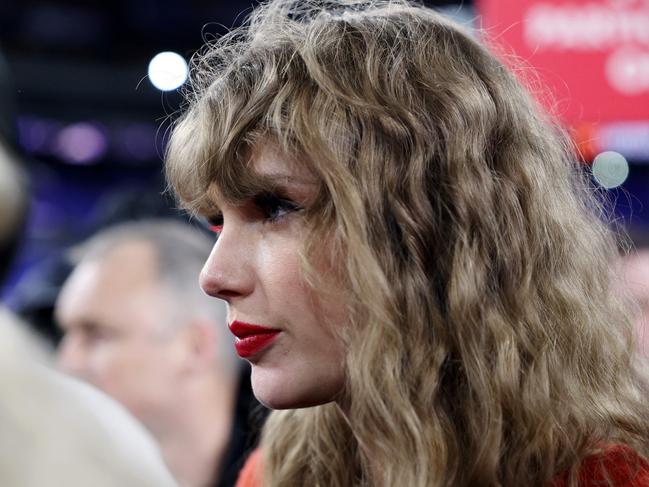 BALTIMORE, MARYLAND - JANUARY 28: Taylor Swift celebrates on the field after the Kansas City Chiefs 17-10 victory against the Baltimore Ravens in the AFC Championship Game at M&T Bank Stadium on January 28, 2024 in Baltimore, Maryland.   Patrick Smith/Getty Images/AFP (Photo by Patrick Smith / GETTY IMAGES NORTH AMERICA / Getty Images via AFP)