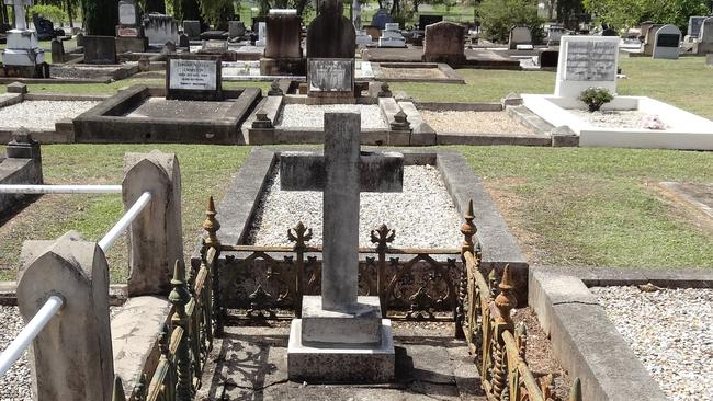 Gold Coast cemeteries rapidly getting closer to no vacancy as council ...