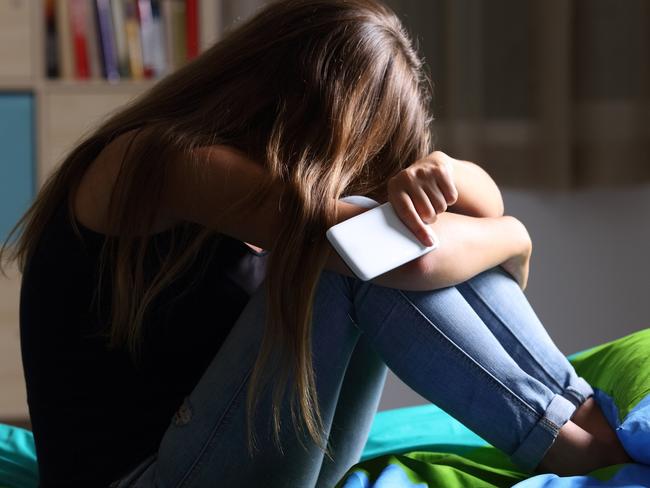Toowoomba teacher jailed for sexting with 14-year-old girl in Scotland