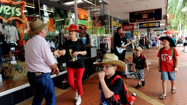 Tamworth’s town centre would usually be a hive of activity at this time of year, with buskers entertaining visitors from around the country. Picture: AAP Image/Tracey Nearmy