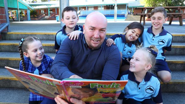 Principal Paul McDermott with students (l-r) Bella Bradshaw, Jaxson Ireland, Phoenix Gomes, Aari Harris and Hunter Zustovich at Australia’s best public primary school. Picture: John Feder