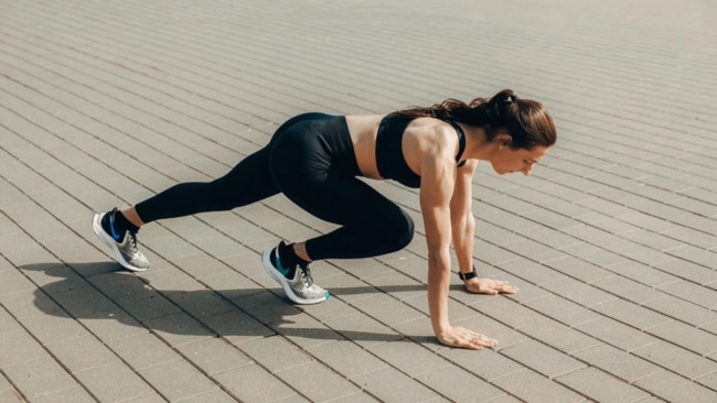 By training your core, you’re working out your abs, back and hips, and setting your body up to maintain better form while working out other muscle groups. Image: Pexels