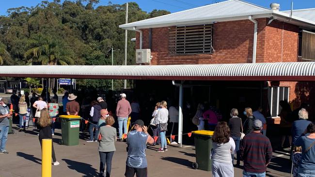 Long lines at the Covid testing at 220 Pacific Highway.