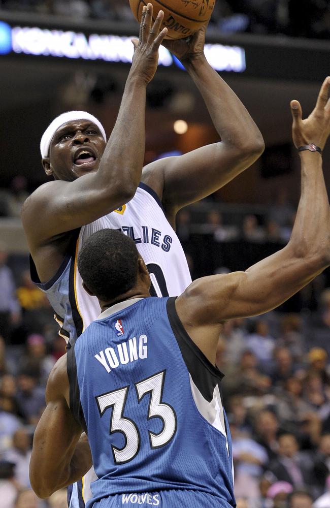 Memphis Grizzlies forward Zach Randolph goes up top against Minnesota.