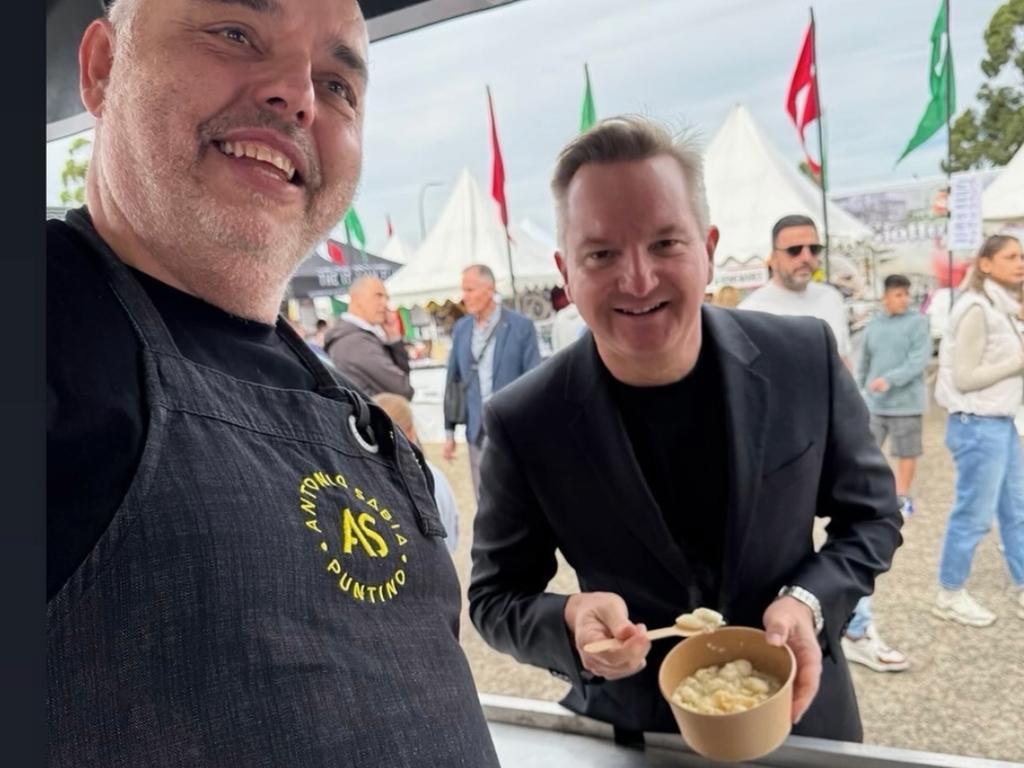 A hungry Mr Bowen poses with the pasta that got him into an unholy mess. Picture: Instagram