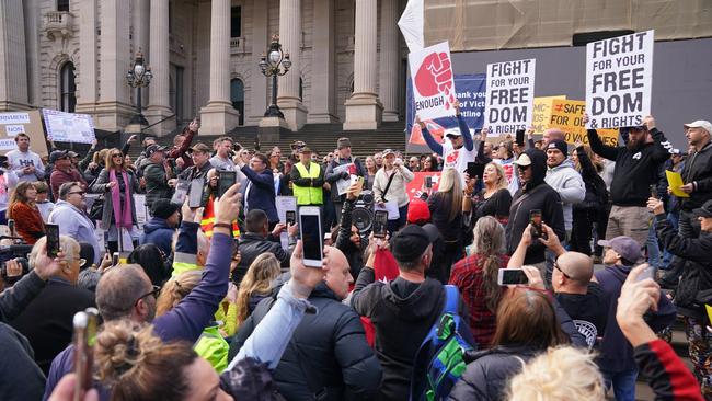 Anti-vaxxers and Victorians fed up with the coronavirus lockdown have broken social distancing rules to protest.