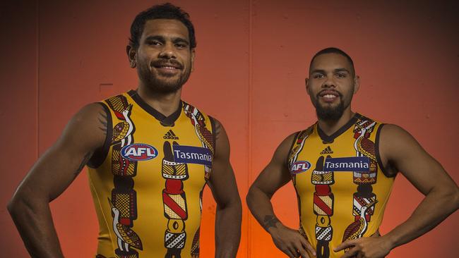 Jarman Impey (right) wanted to play with Cyril Rioli. Impey, a proud Yorta Yorta man, helped design Hawthorn’s 2023 Indigenous Guernsey.