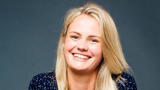 XXX EMBARGOED SUNDAY FOR MONDAY XXX Mia Findlay during a photo shoot in Surry Hills. Mia battled with eating disorders all her life and then turned it around and started a youtube channel which has hundreds of followers. Picture: Jonathan Ng