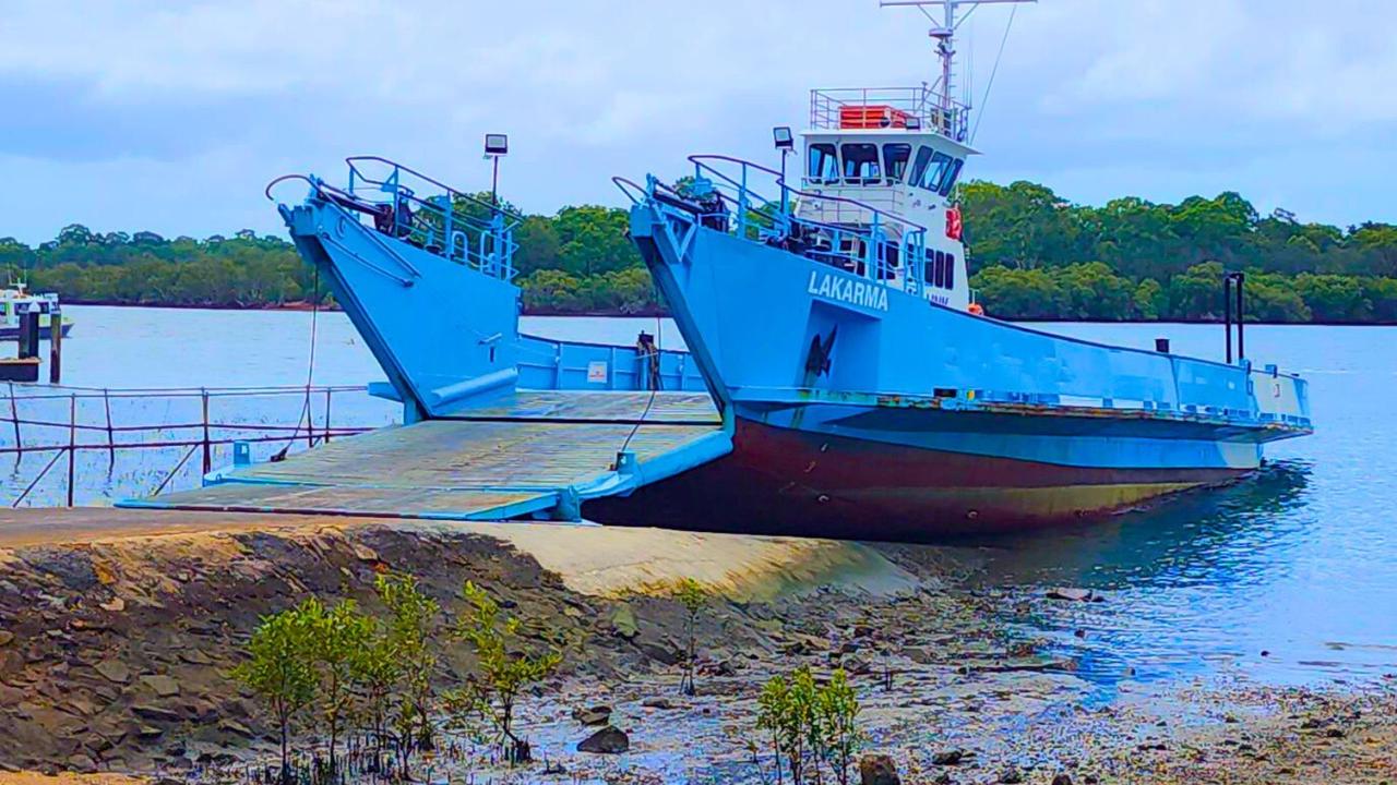 Dozens stranded as tide runs out on island barge