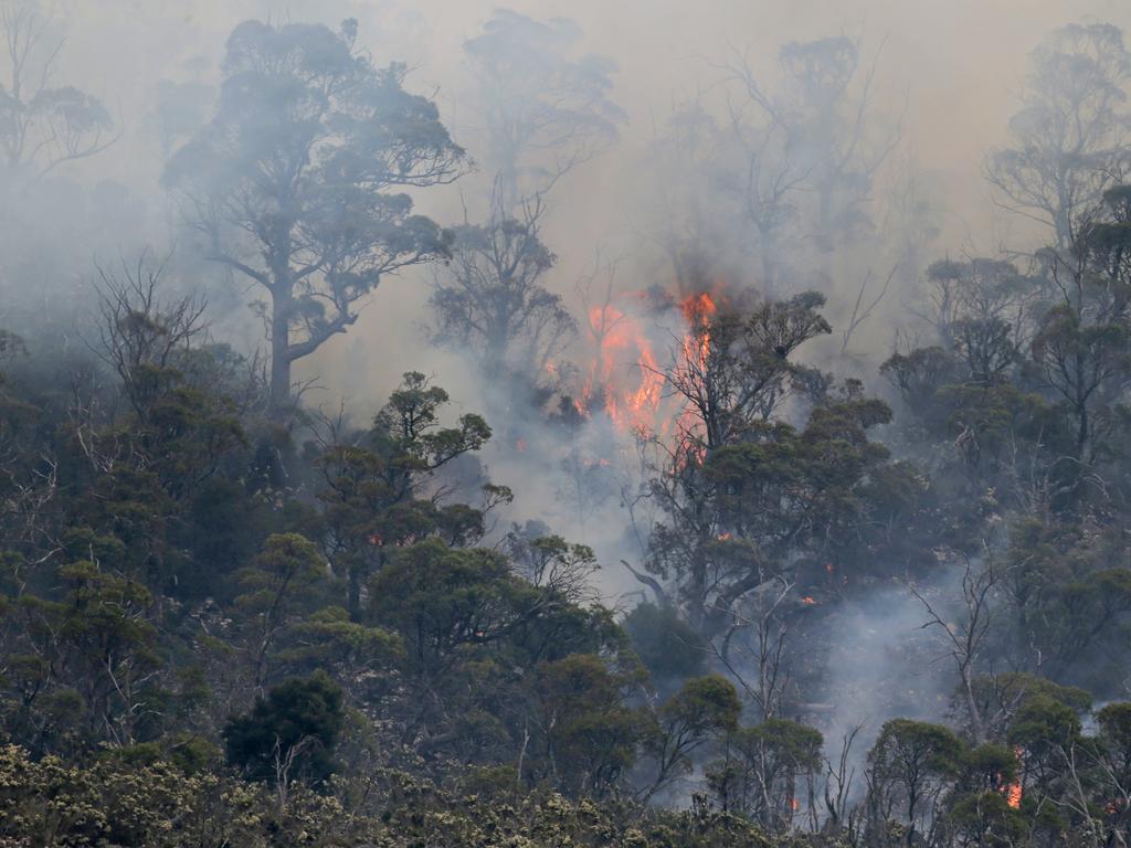 Back burning and fuel reduction burns around Great Lake amid the state's bushfires. Picture: PATRICK GEE