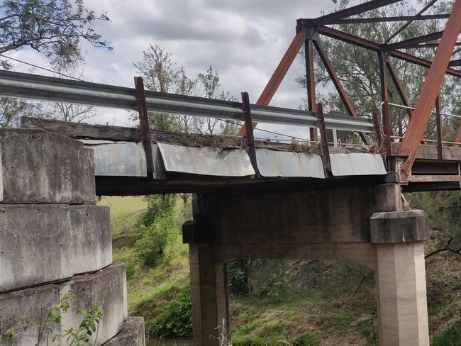 Montgomerys Bridge on Iron Pot Creek Road is too unsafe for traffic, and has been closed by Kyogle Council.