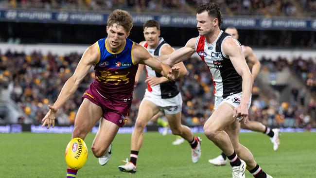 Zac Bailey and Jack Sinclair go head to head on Saturday. Picture: Russell Freeman/AFL Photos