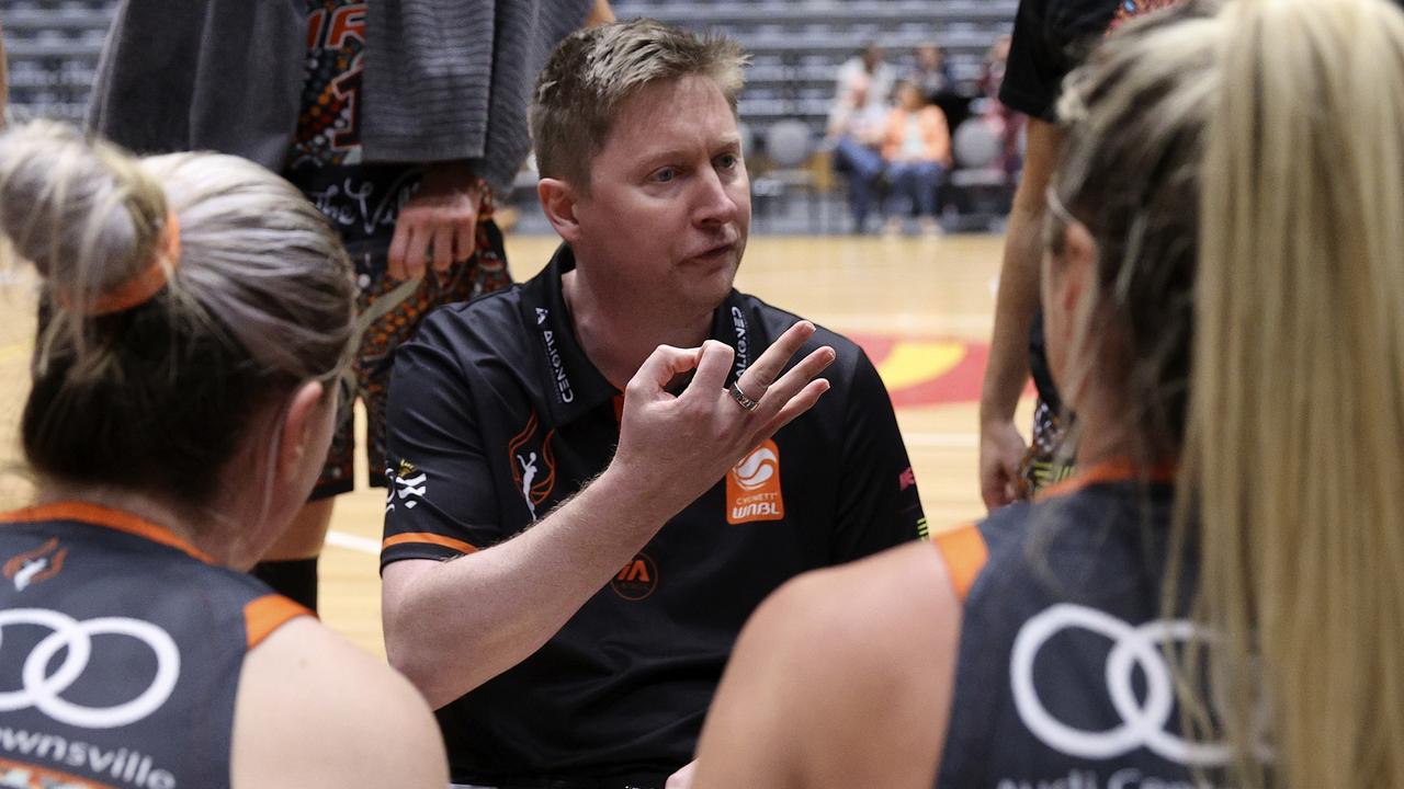 Seebohm is closing in on his 100th WNBL game in charge. (Photo by Martin Keep/Getty Images)