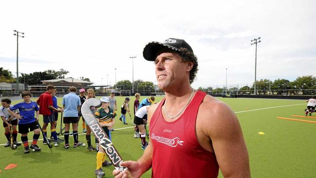 Former Australian men’s hockey team captain Brent Livermore coaches a clinic in Grafton. . Picture: JoJo Newby