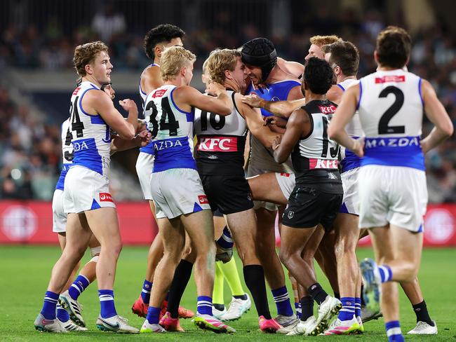 ADELAIDE, AUSTRALIA - APRIL 26: Tempers flare between Tristan Xerri of the Kangaroos and Jason Horne-Francis of the Power during the 2025 AFL Round 07 match between the Port Adelaide Power and the North Melbourne Kangaroos at Adelaide Oval on April 26, 2025 in Adelaide, Australia. (Photo by Sarah Reed/AFL Photos via Getty Images)
