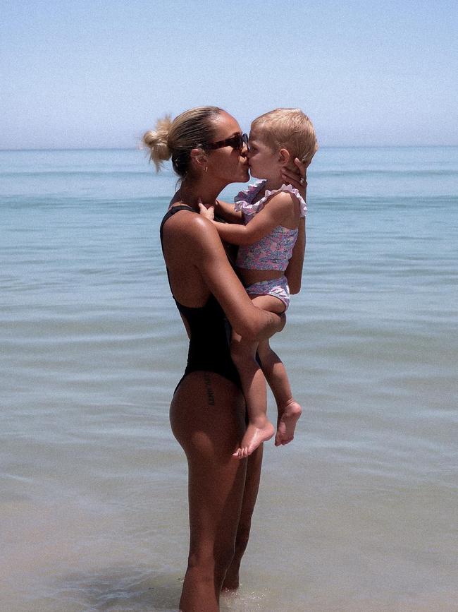 Mikayla Graetz and daughter Wynter. Picture: Instagram