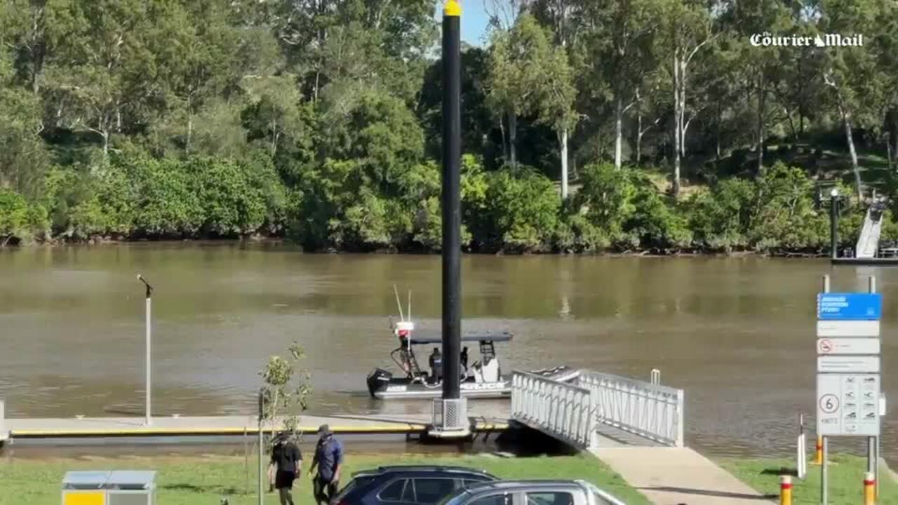 Search for man in Brisbane River