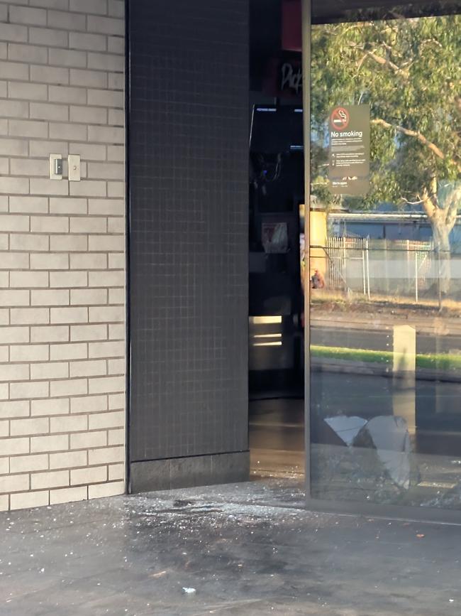 The front door at KFC was smashed with a trolley on Thursday morning. Picture: Supplied/ Shane Martyn