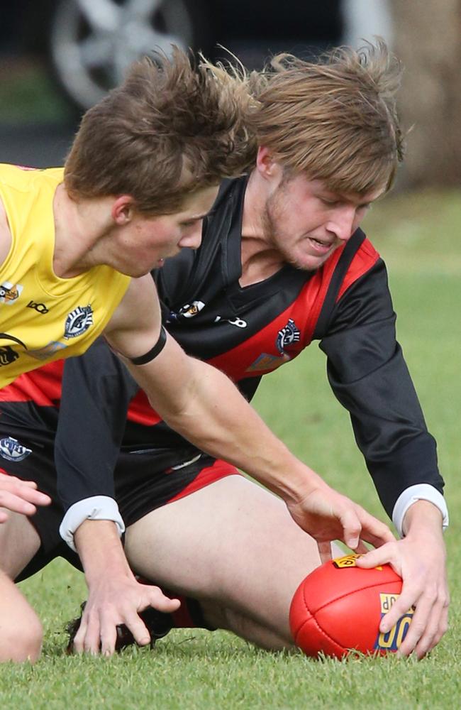 Football GFL: Newtown &amp; Chilwell v Colac Colac 36 Aaron Hawker and Newtown &amp; Chilwell 32 Luke Maddock after the ball Picture: Mark Wilson