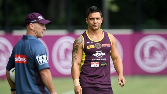 BRISBANE, AUSTRALIA — MARCH 15: Kodi Nikorima of the Broncos talks with Allan Langer during the Brisbane Broncos NRL training session on March 15, 2018 in Brisbane, Australia. (Photo by Bradley Kanaris/Getty Images)