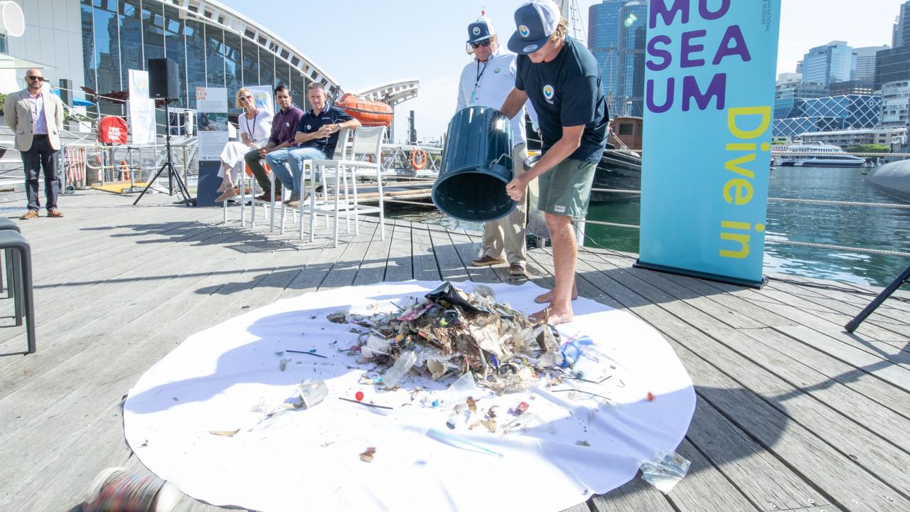 Seabin Cleans Up Oceans | KidsNews