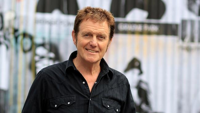 Alvin Stardust dead: Glam rock singer, 72, dies after cancer battle ...