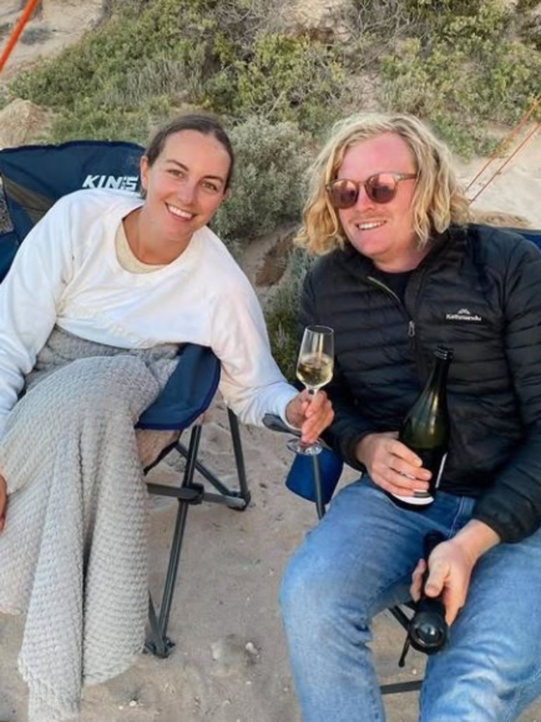 Her and her partner live in a studio because they’re trying to save money. Picture: Instagram/larissaaakay