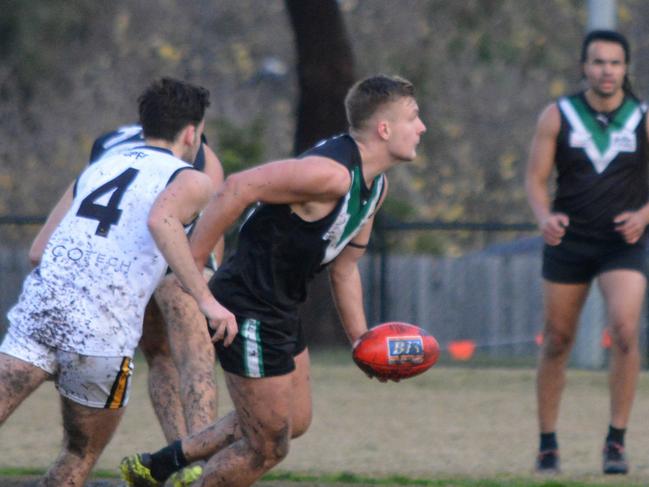 Donvale edges Waverley Blues in Eastern league thriller