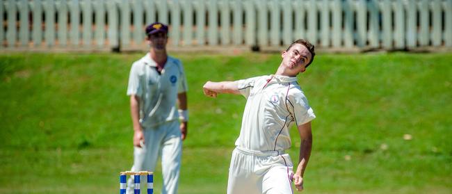 Brisbane State High School bowler Will Conroy.                (AAP Image/Richard Walker)