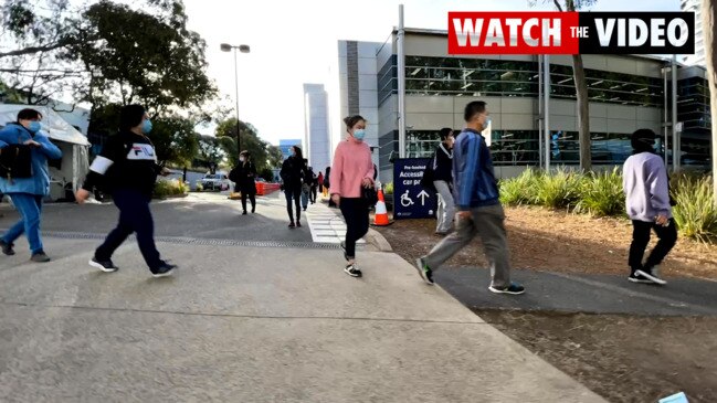 Timelapse: What it is really like in Sydney's vaccine queue