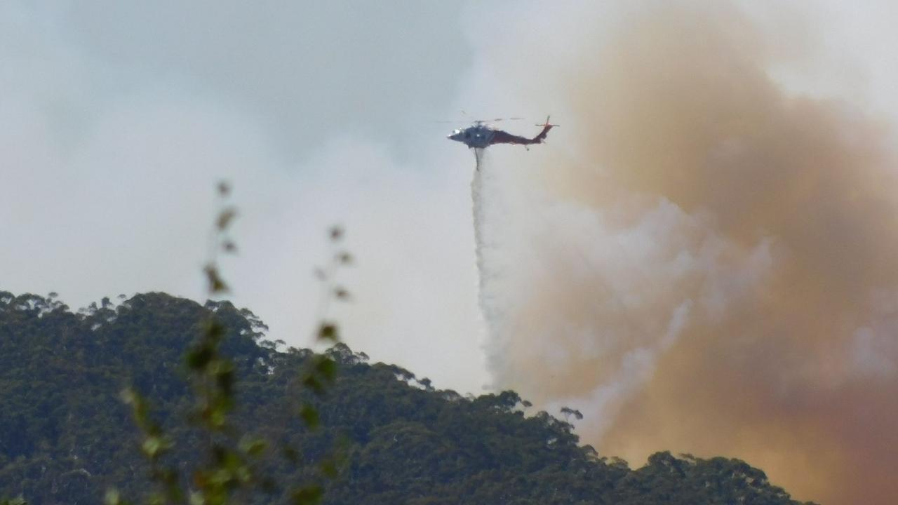 Relief centre open as Mt Buninyong fire burns out of control