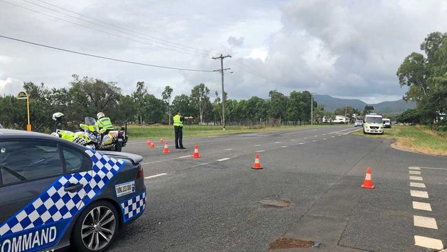 POLICE NEGOTIATIONS: A man is currently on the roof of a Woods St property in Depot Hill threatening to jump. Picture: Jann Houley