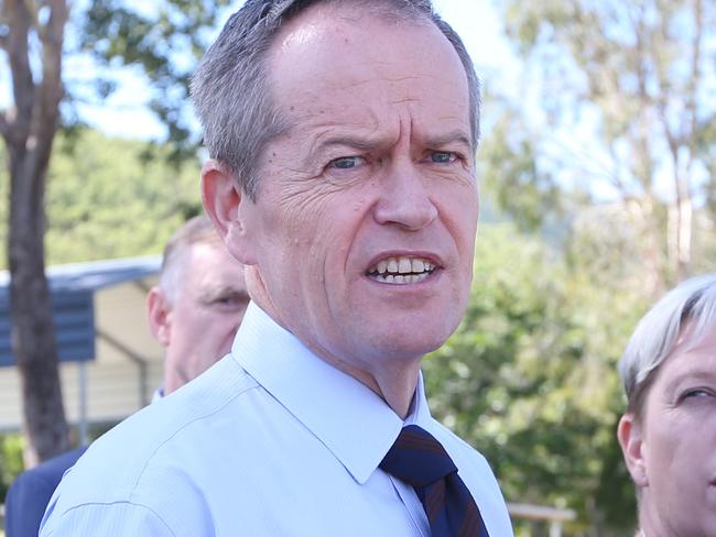 Shorten Election 2016- Opposition Leader Bill Shorten in Rockhampton QLD with LaborÕs candidate for Capricornia, Leisa Neaton visiting Frenchville State Primary School on the election Campaign in QLD. Picture kym Smith