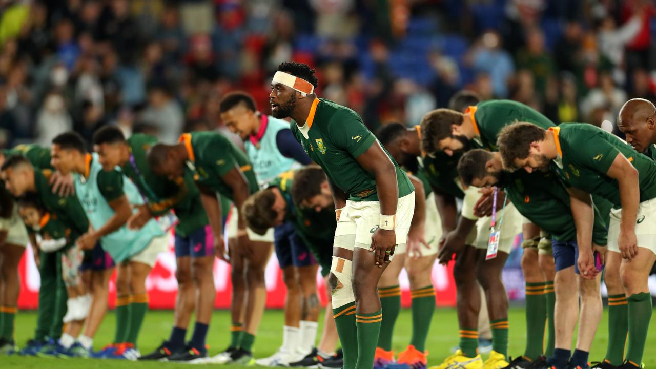 YOKOHAMA, JAPAN - OCTOBER 27: Siya Kolisi, captain of South Africa leads his team in a bow to thank the crowd during the Rugby World Cup 2019 Semi-Final match between Wales and South Africa at International Stadium Yokohama on October 27, 2019 in Yokohama, Kanagawa, Japan. (Photo by Hannah Peters/Getty Images)