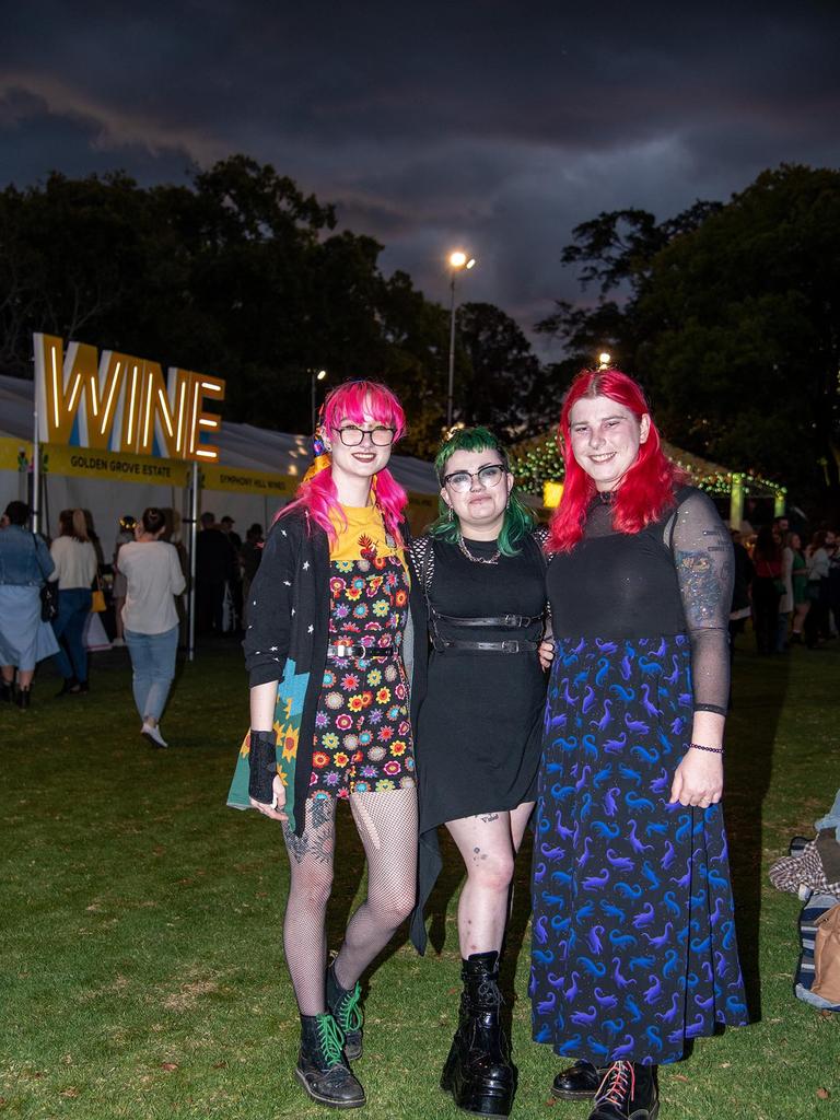 Brianna Kerr, Mickey Berry, Abigail Kennedy. Festival of Food and Wine, Queens Park, Toowoomba Carnival of Flowers. Friday September 9, 2022 Picture: Bev Lacey