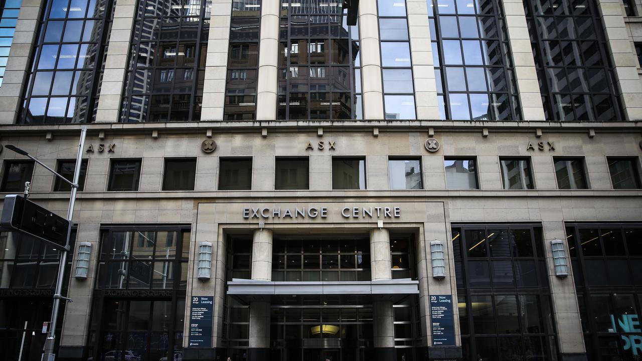 The S&P/ASX 200 index fell 0.9 per cent, or 62.2 points to 6882.7. Picture: NCA NewsWire/Dylan Robinson